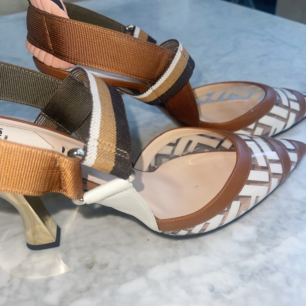 Womens Fendi Roma closed toed sling back with gold heel.Size  42